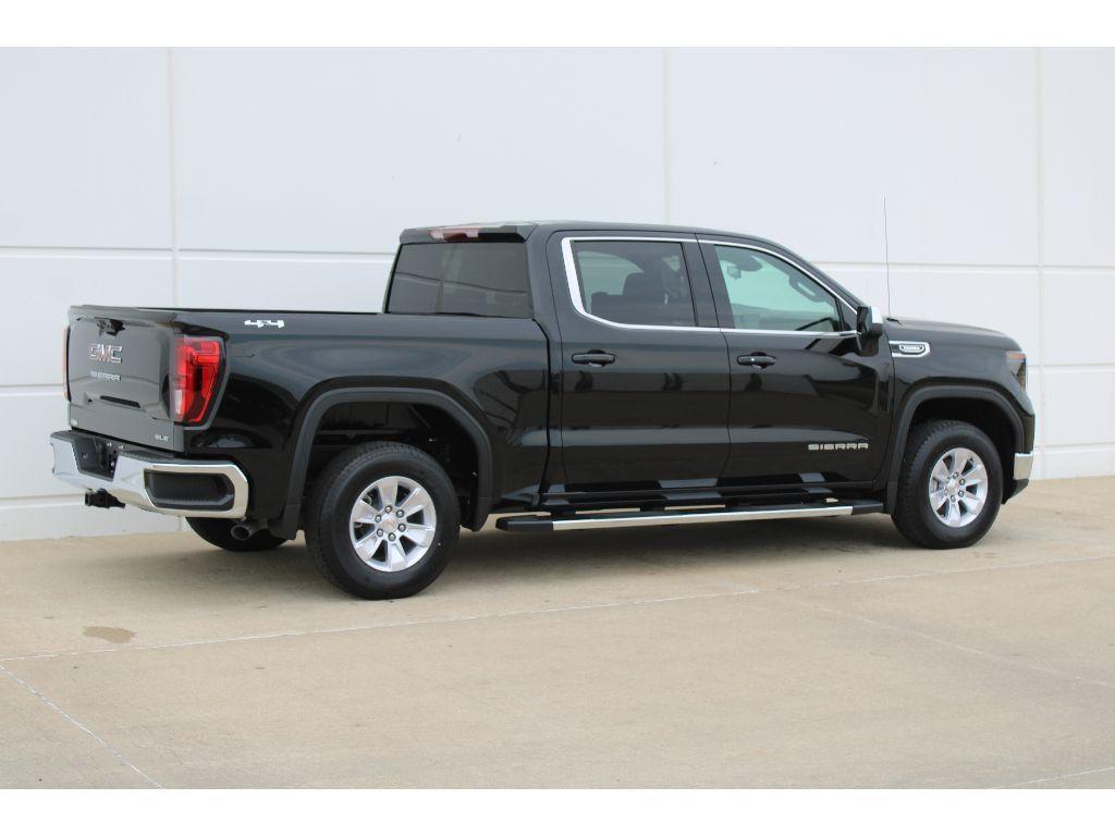 new 2025 GMC Sierra 1500 car, priced at $47,945