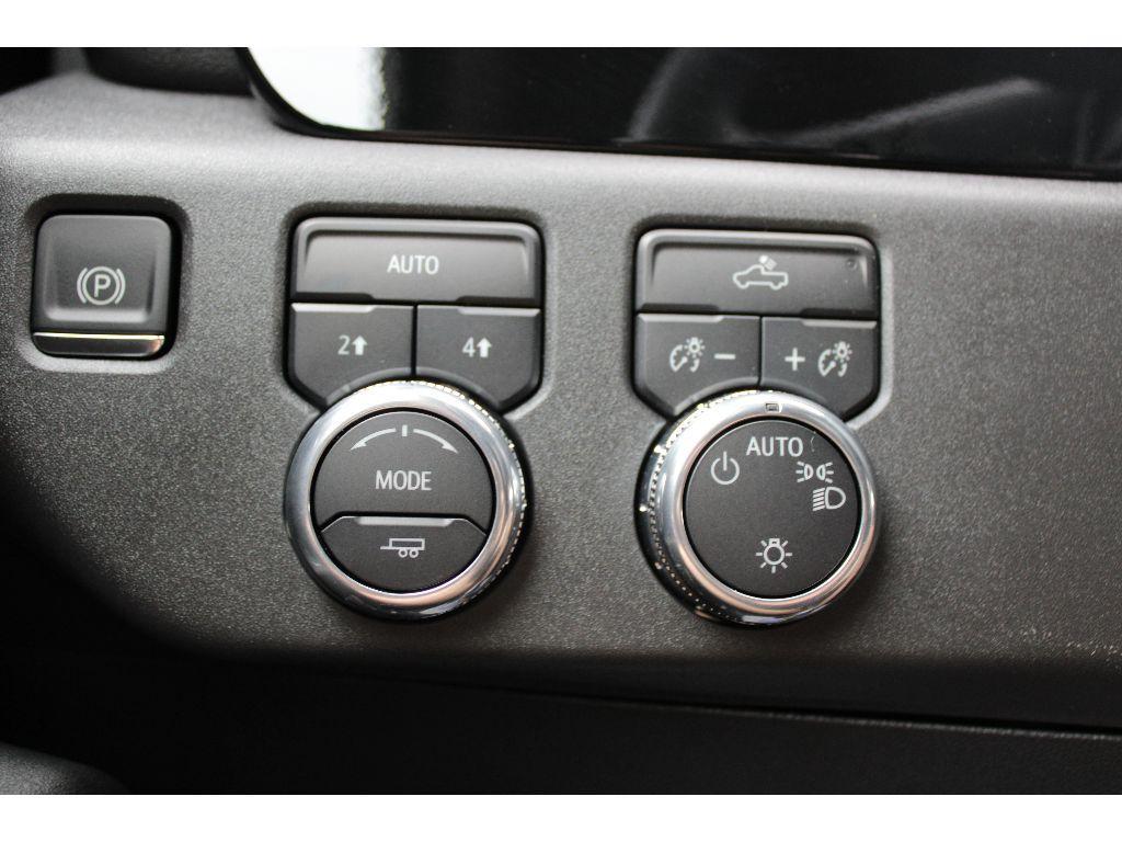 new 2025 GMC Sierra 1500 car, priced at $47,945