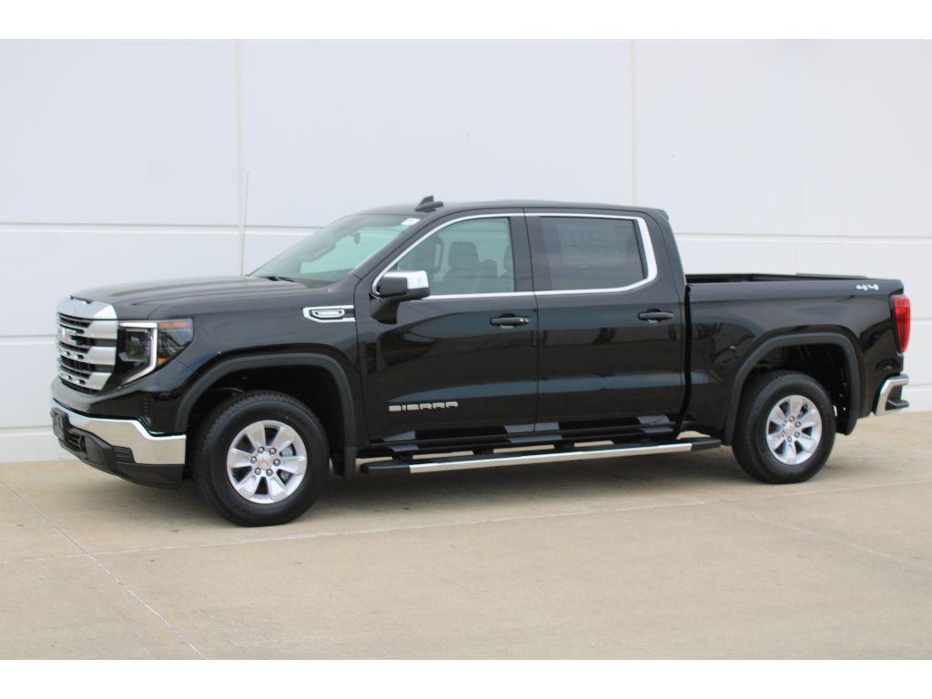 new 2025 GMC Sierra 1500 car, priced at $47,945