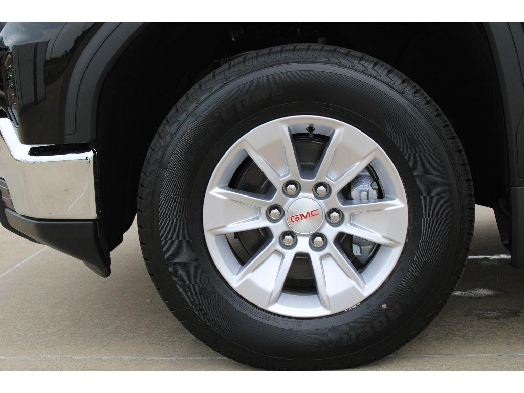 new 2025 GMC Sierra 1500 car, priced at $47,945