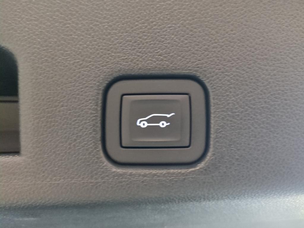 used 2025 GMC Acadia car, priced at $34,500