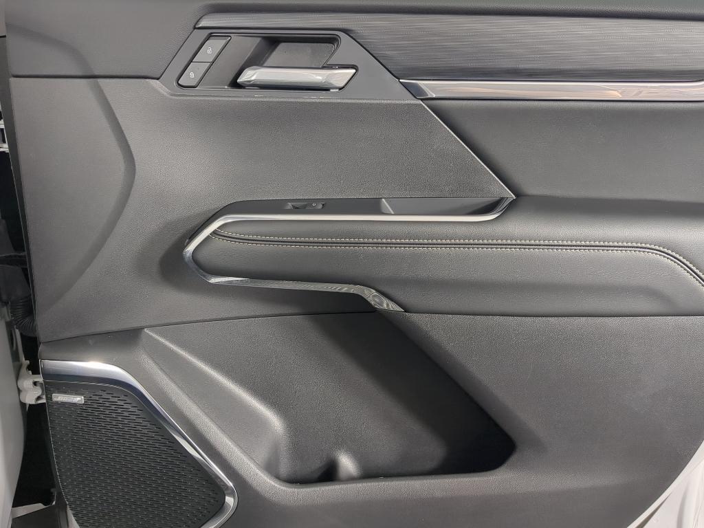 used 2025 GMC Acadia car, priced at $34,500