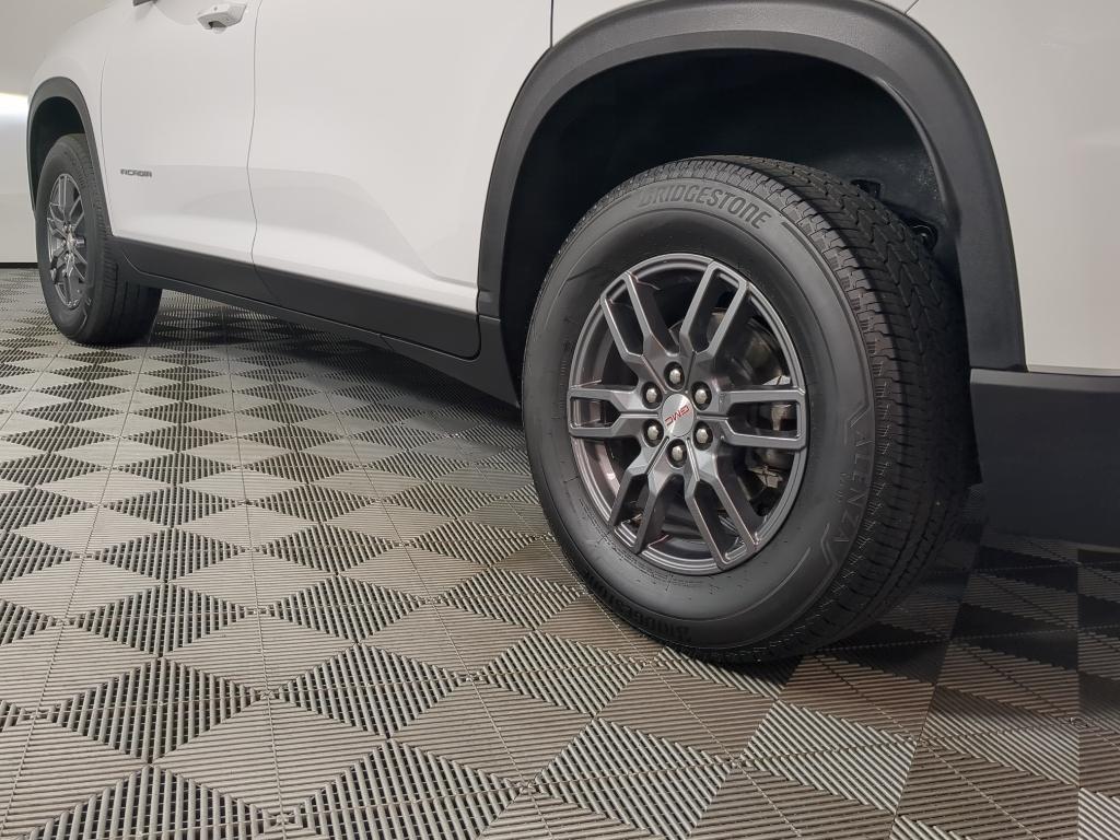 used 2025 GMC Acadia car, priced at $34,500