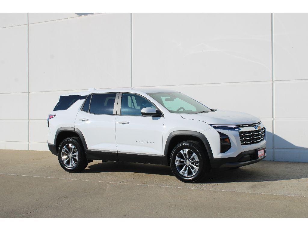 new 2026 Chevrolet Equinox car, priced at $33,787