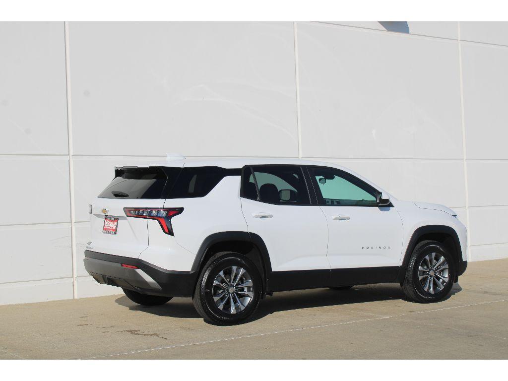 new 2026 Chevrolet Equinox car, priced at $33,787