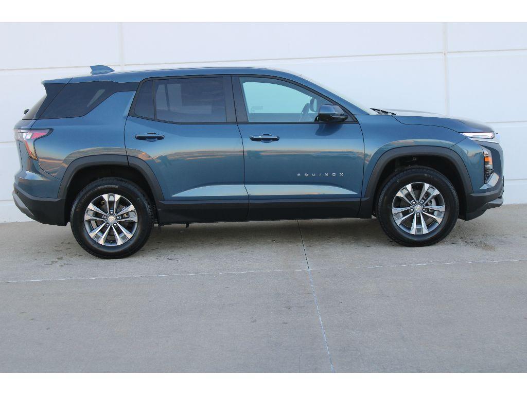new 2026 Chevrolet Equinox car, priced at $34,569