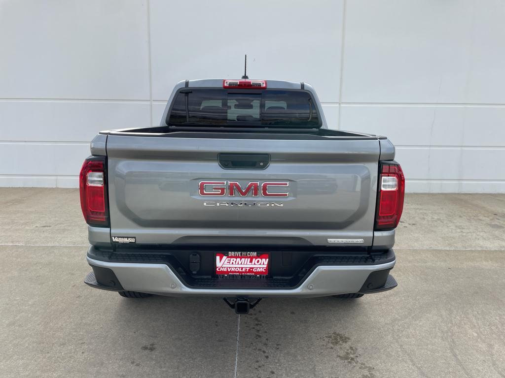 new 2025 GMC Canyon car, priced at $39,345