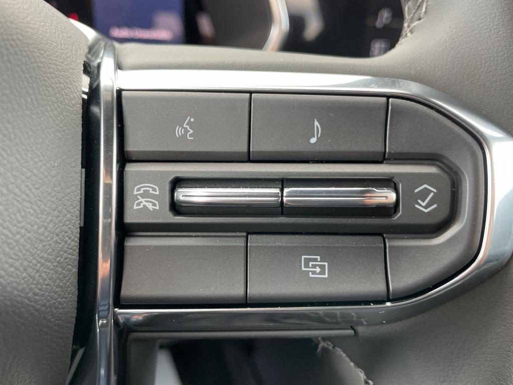 new 2025 GMC Canyon car, priced at $39,345