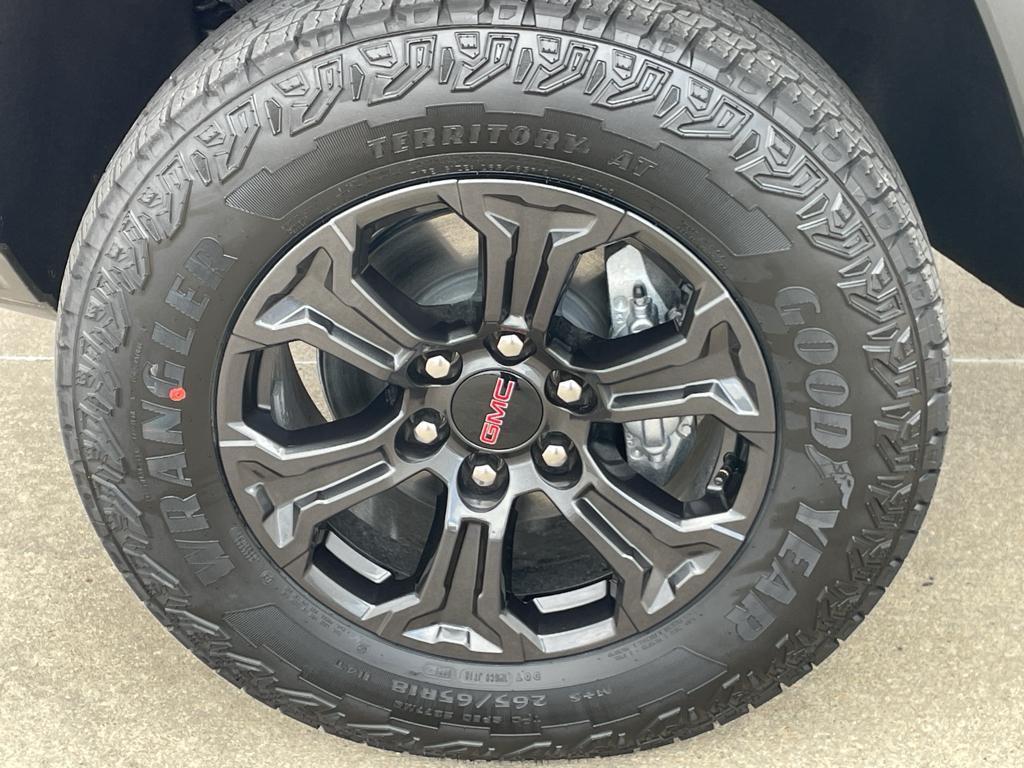 new 2025 GMC Canyon car, priced at $39,345