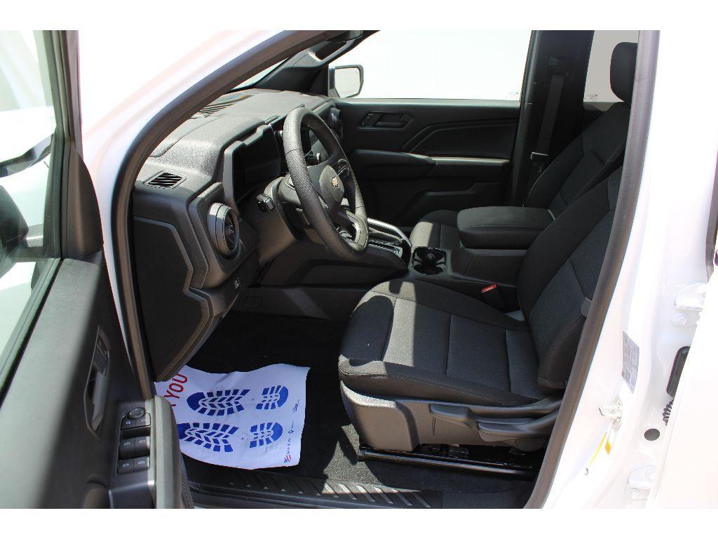 new 2025 Chevrolet Colorado car, priced at $28,648