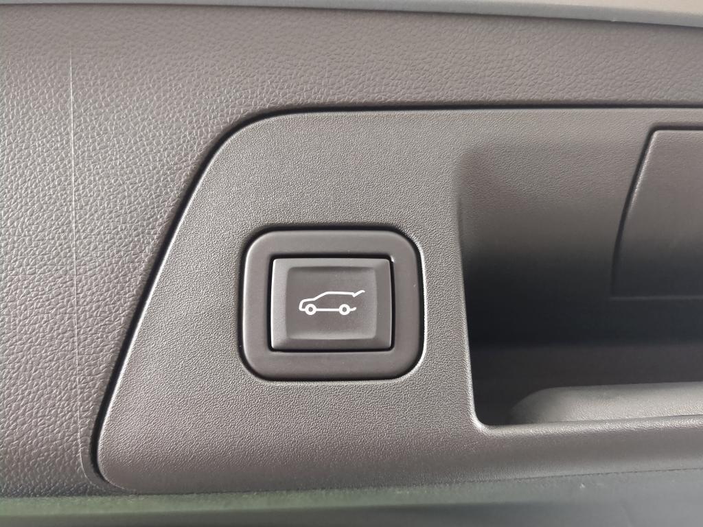 used 2023 Buick Envision car, priced at $26,000