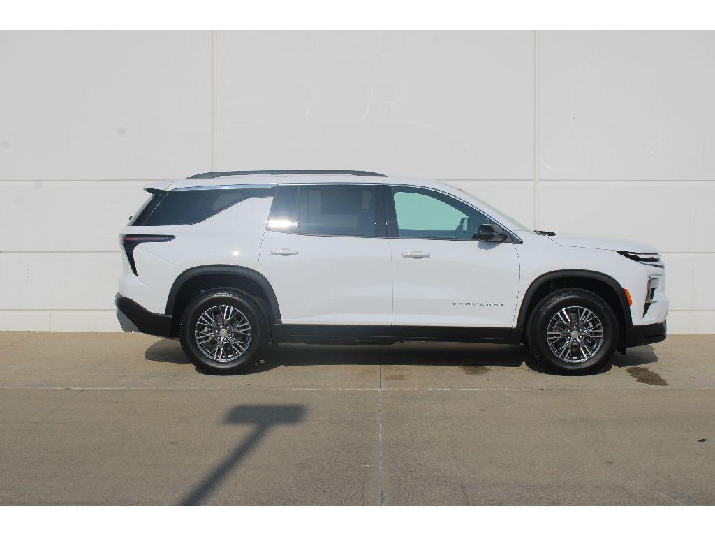 new 2026 Chevrolet Traverse car, priced at $45,651
