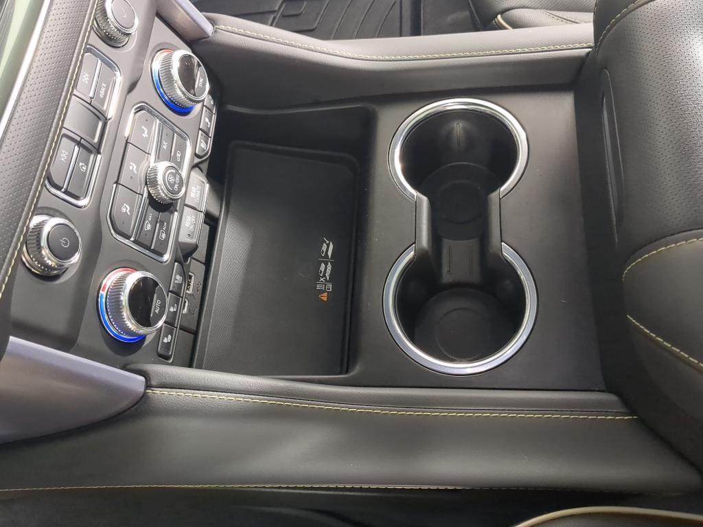 used 2022 GMC Yukon car, priced at $53,000