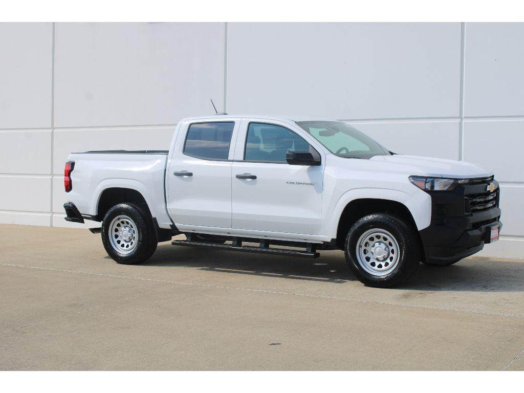 new 2026 Chevrolet Colorado car, priced at $33,243