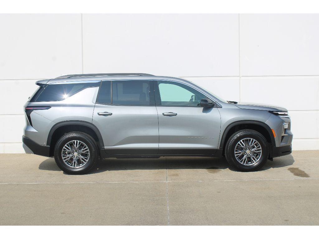 new 2026 Chevrolet Traverse car, priced at $46,561