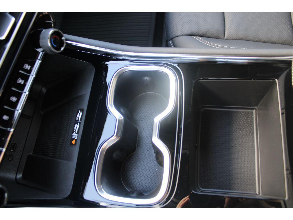 new 2026 Chevrolet Traverse car, priced at $46,561