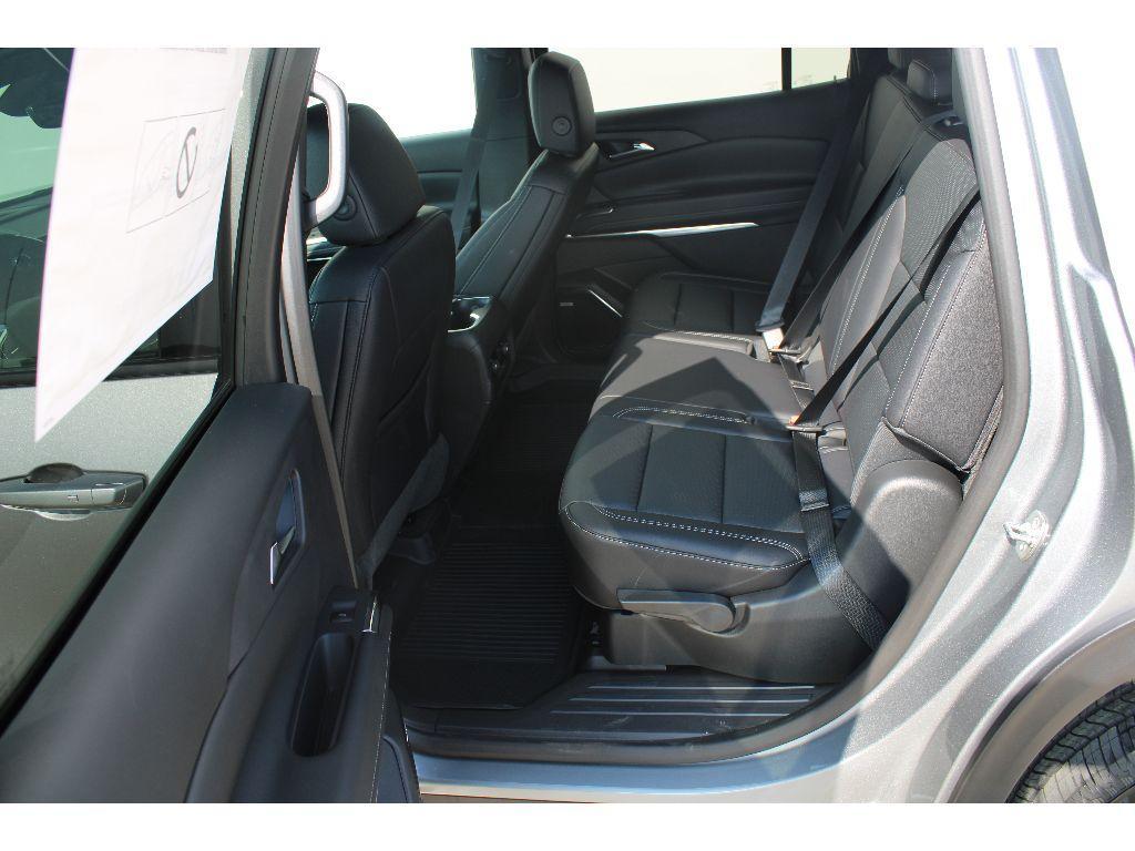 new 2026 Chevrolet Traverse car, priced at $46,561