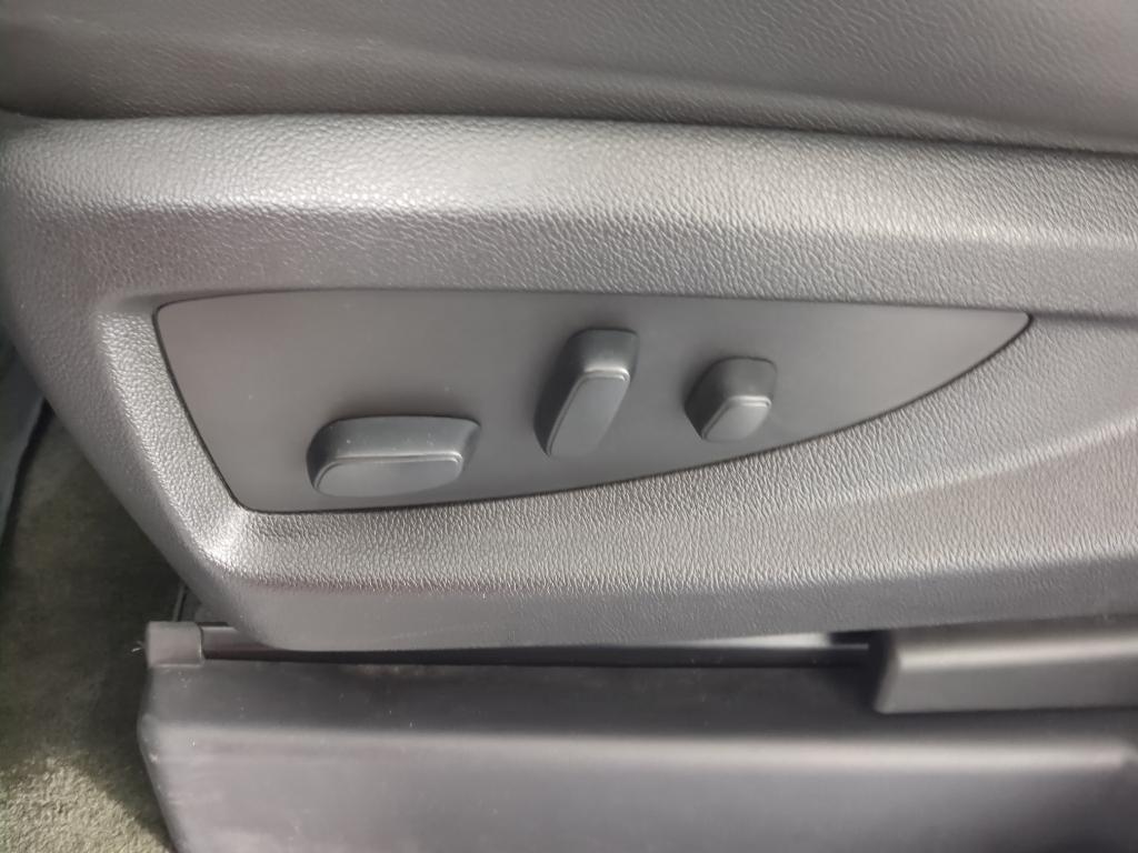 used 2018 GMC Yukon car, priced at $28,200