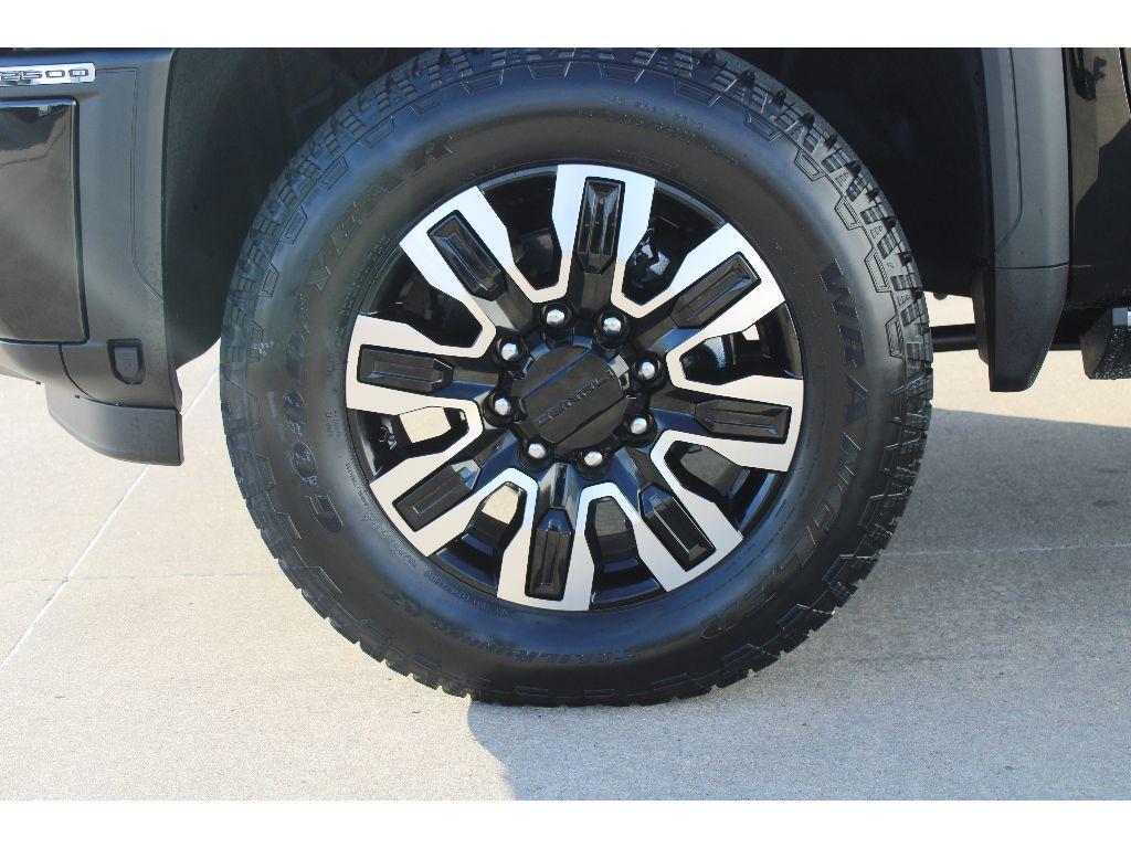 new 2026 GMC Sierra 2500 car, priced at $91,696