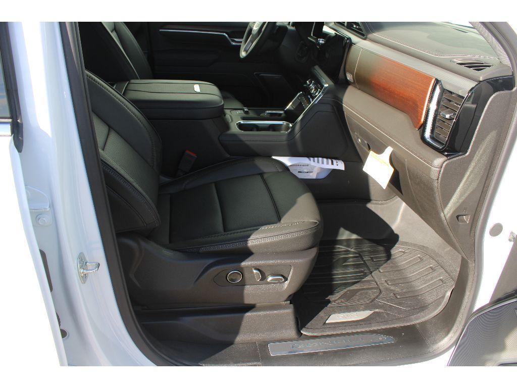 new 2026 GMC Sierra 2500 car, priced at $86,129