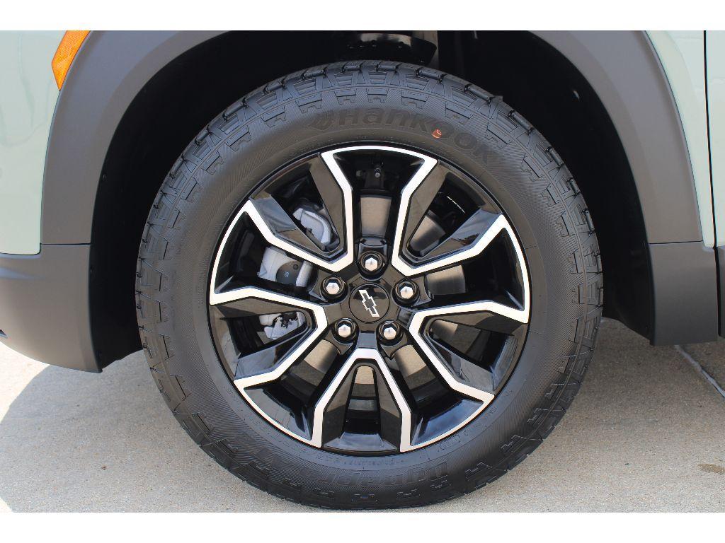 new 2026 Chevrolet TrailBlazer car, priced at $27,358