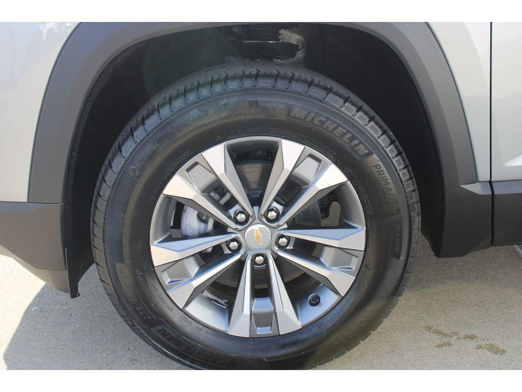 new 2026 Chevrolet Equinox car, priced at $34,569