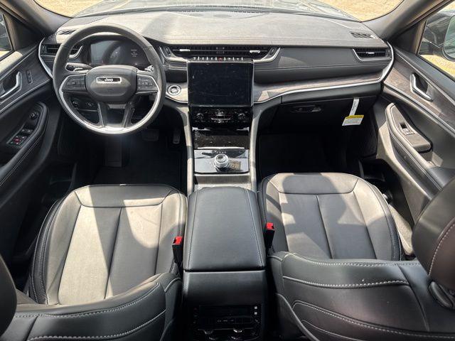 new 2025 Jeep Grand Cherokee L car, priced at $47,277