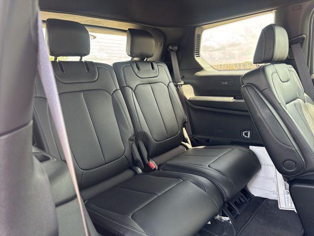 new 2025 Jeep Grand Cherokee L car, priced at $47,277