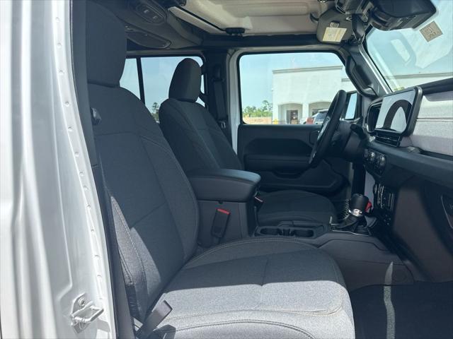 new 2025 Jeep Wrangler car, priced at $48,276