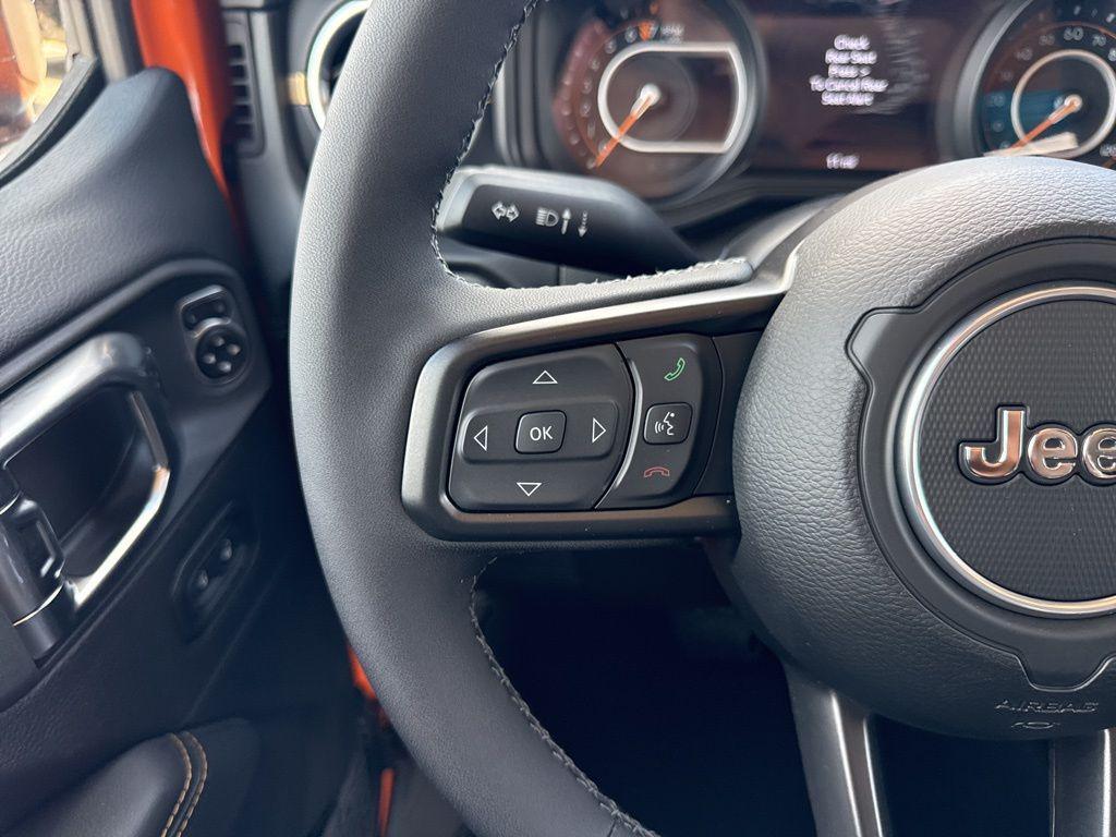 new 2025 Jeep Gladiator car, priced at $44,285