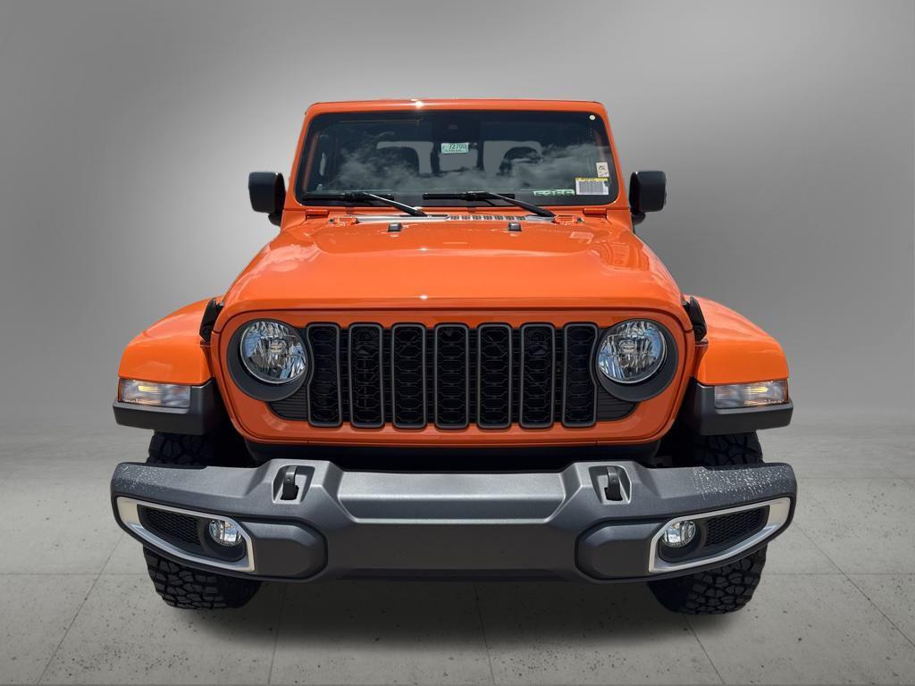 new 2025 Jeep Gladiator car, priced at $44,285