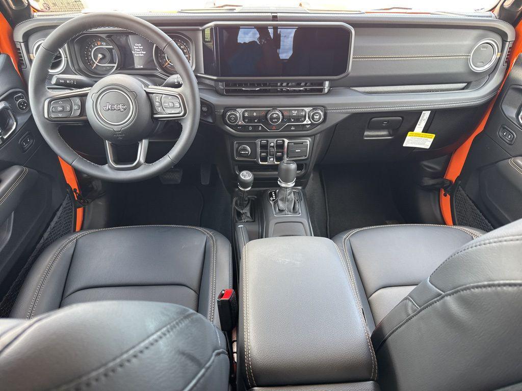 new 2025 Jeep Gladiator car, priced at $44,285