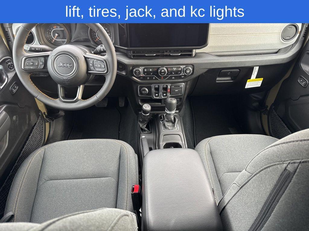 new 2025 Jeep Wrangler car, priced at $45,900
