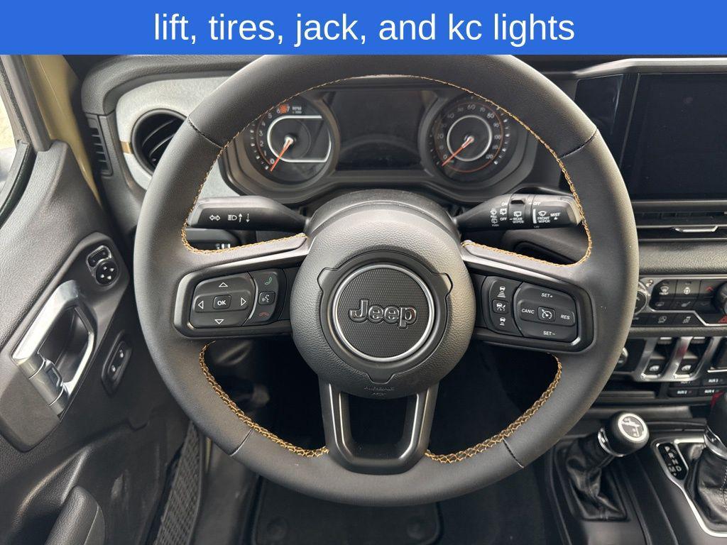 new 2025 Jeep Wrangler car, priced at $45,900