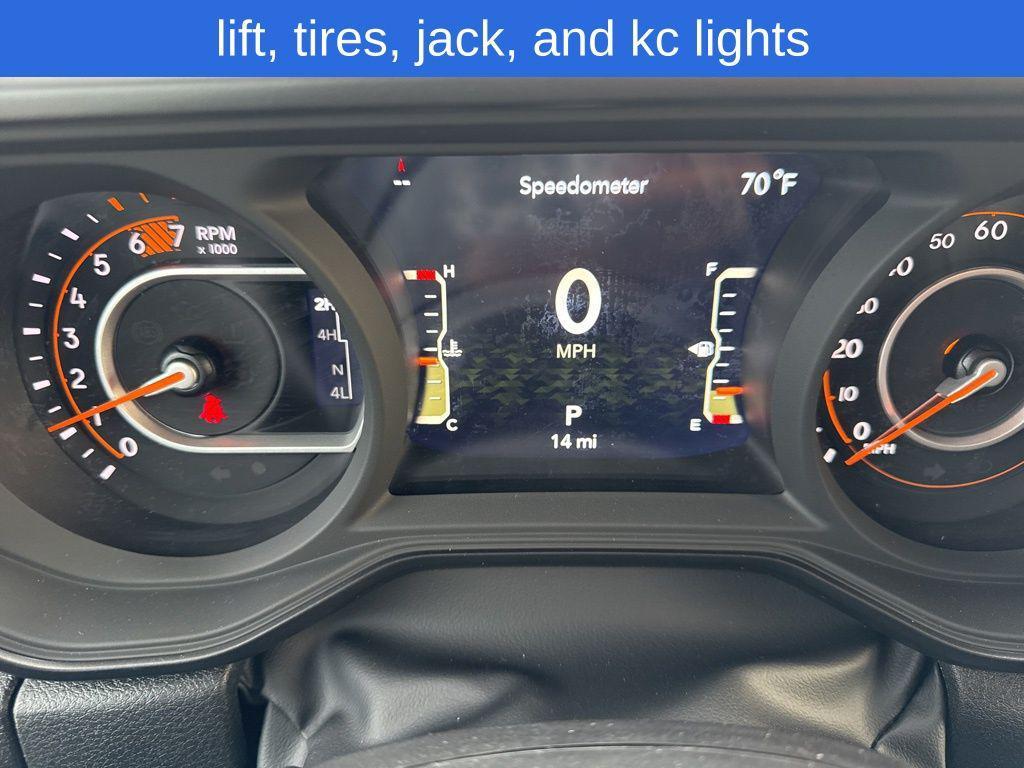 new 2025 Jeep Wrangler car, priced at $45,900