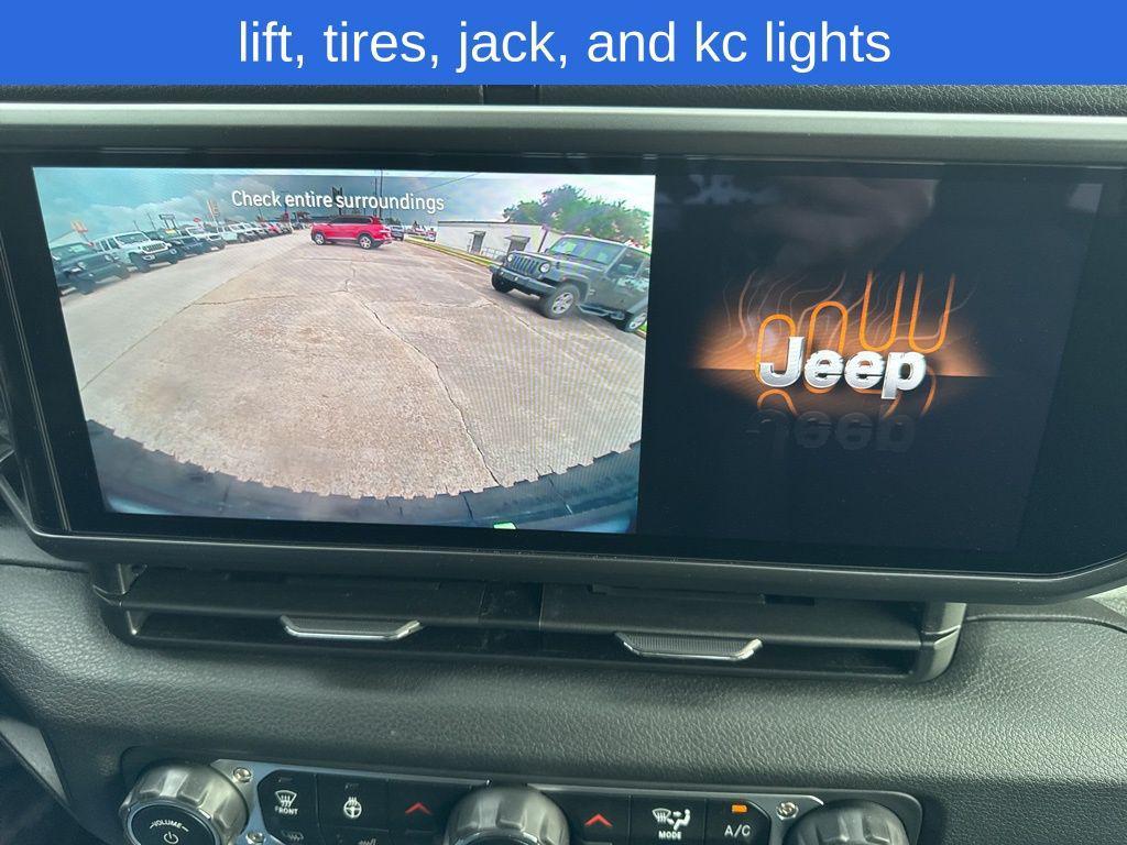 new 2025 Jeep Wrangler car, priced at $45,900