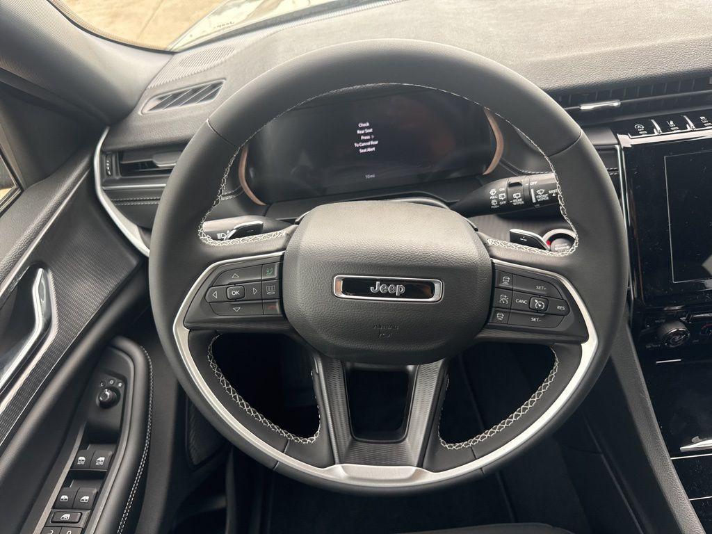 new 2025 Jeep Grand Cherokee L car, priced at $36,250
