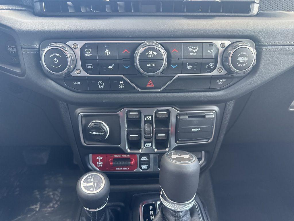 new 2025 Jeep Wrangler car, priced at $61,690