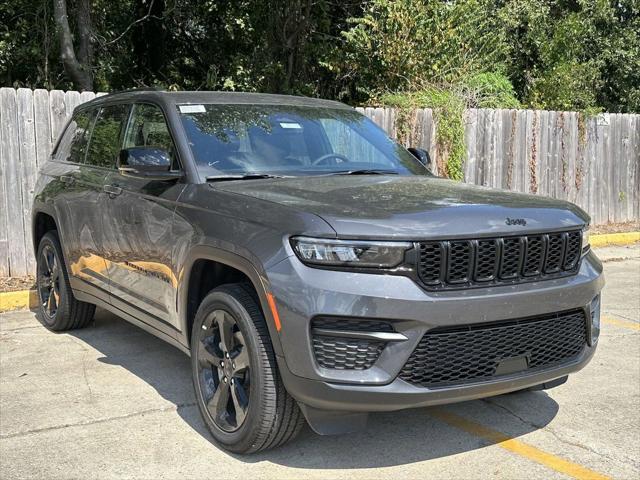 new 2024 Jeep Grand Cherokee car, priced at $41,670