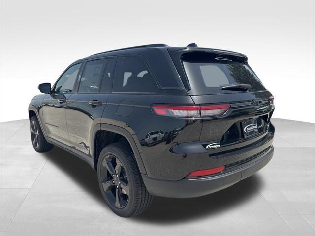 new 2025 Jeep Grand Cherokee car, priced at $40,474