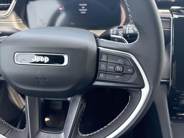 new 2025 Jeep Grand Cherokee car, priced at $40,474
