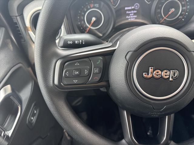 new 2025 Jeep Gladiator car, priced at $40,912