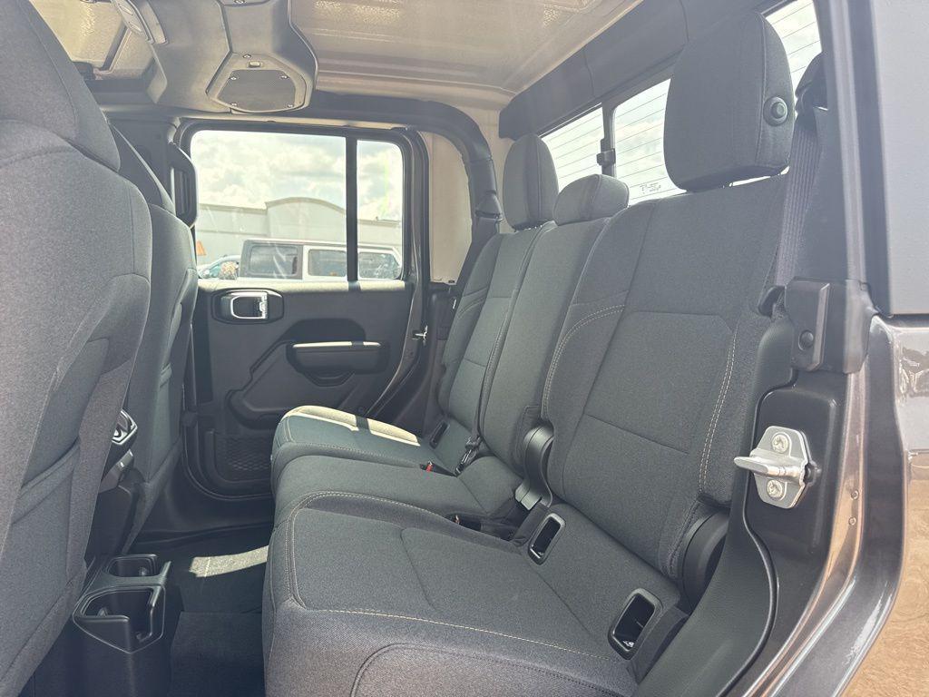 new 2025 Jeep Gladiator car, priced at $44,150