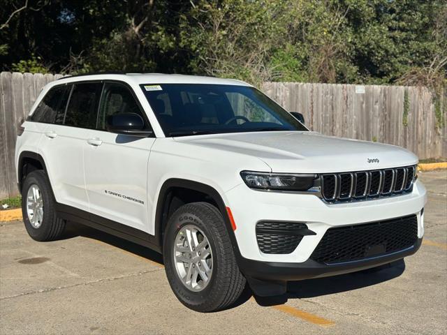 new 2025 Jeep Grand Cherokee car, priced at $37,785