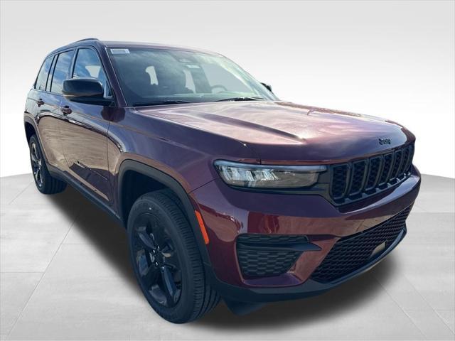 new 2025 Jeep Grand Cherokee car, priced at $40,170