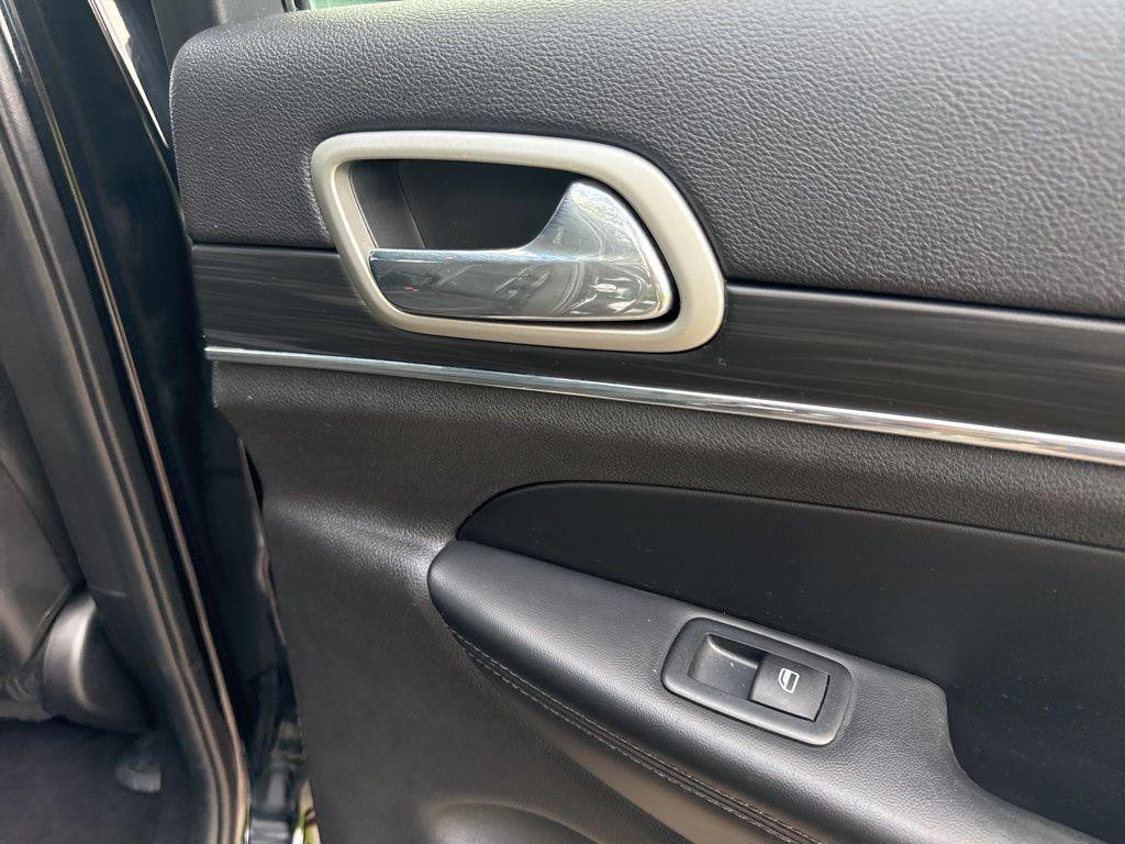 used 2021 Jeep Grand Cherokee car, priced at $22,500