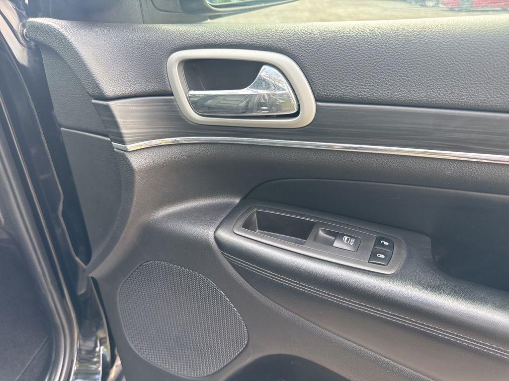 used 2021 Jeep Grand Cherokee car, priced at $22,500