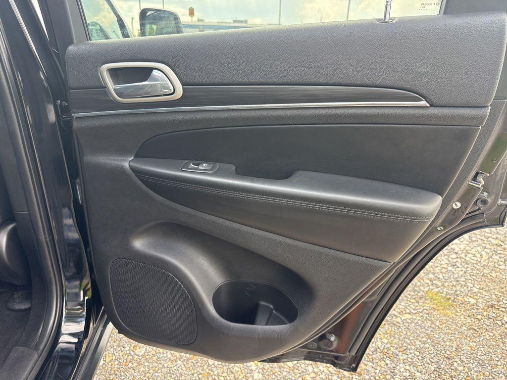 used 2021 Jeep Grand Cherokee car, priced at $22,500