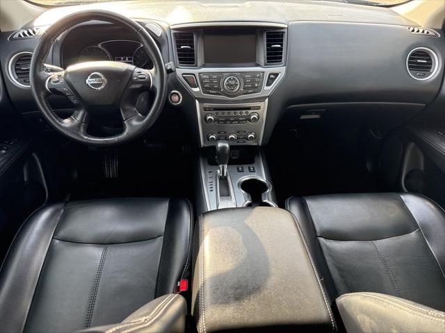 used 2020 Nissan Pathfinder car, priced at $19,918