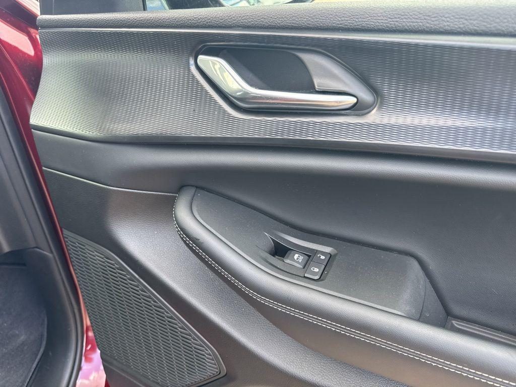 new 2025 Jeep Grand Cherokee car, priced at $39,850